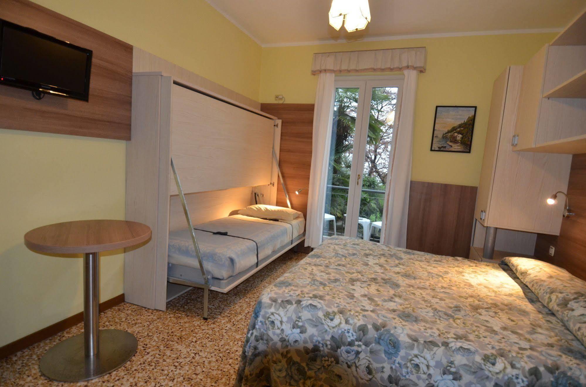 Hotel Villa Ruscello 바메노 외부 사진